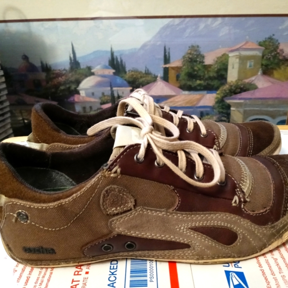 Men's Casual Brown Lace-Up Sneakers